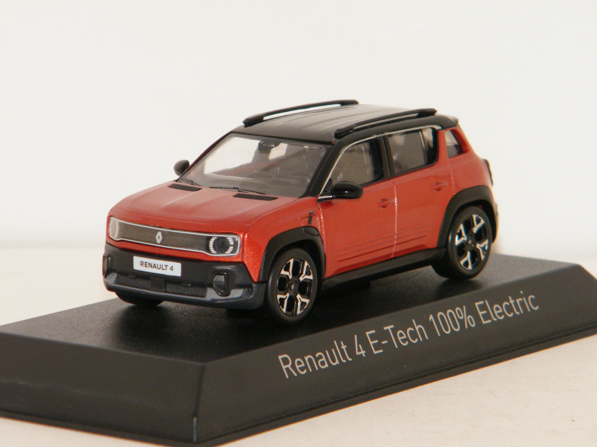 RENAULT CAPTUR 2022 Diamond Black NOREV 1:43 Ref 517768 - La