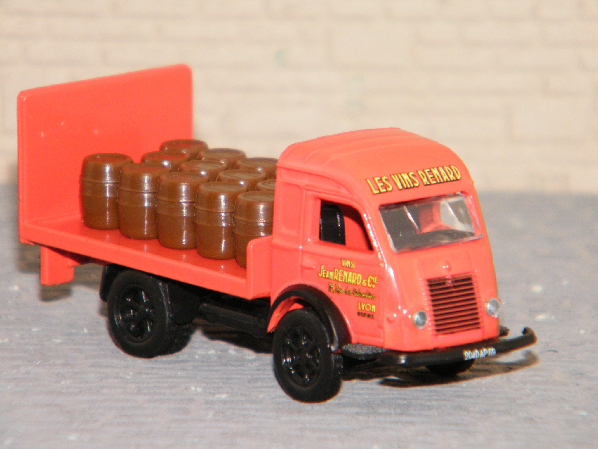VOITURE SPIROU ET FANTASIO 1: 43 NEUF SCELLE !! (Neuf avec emballage d