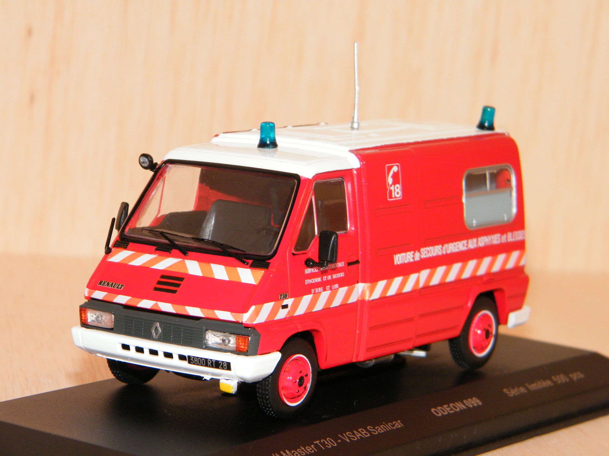 Renault Master T30 Odéon VSAB Picot du SDIS 25 1/43 - Miniat Machauto