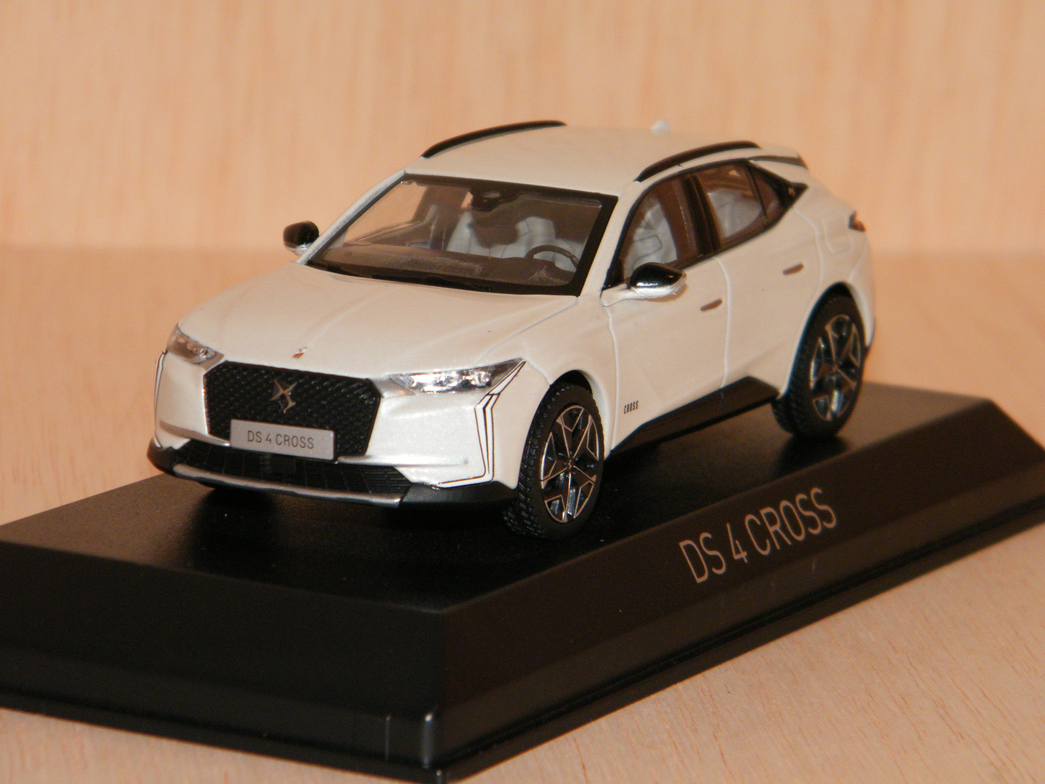 【未開封】NOREV DS4 CROSS White Pearl ⭐️在庫ラスト ds-4-cross-2021-pearl-white-