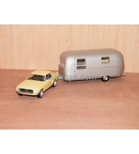 Modèle Réduit Ford Mustang 1968 Avec Caravane Airstream, Norev échelle 1:43, Couleur Jaune - Neuf